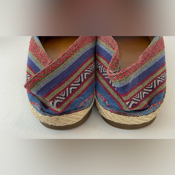 Lucky Brand Multicolor Aztec Fabric Flats Shoes Size 8 - Picture 7 of 7